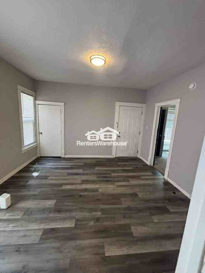 1312 18th Ave N - Photo 6 of 11