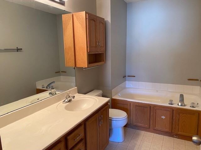 689 Kingfisher Ln #K - Photo 6 of 9