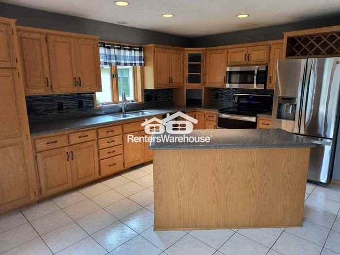9012 Glen Edin Ln - Photo 7 of 35