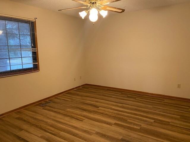 2349 Cottage Dr - Photo 7 of 9