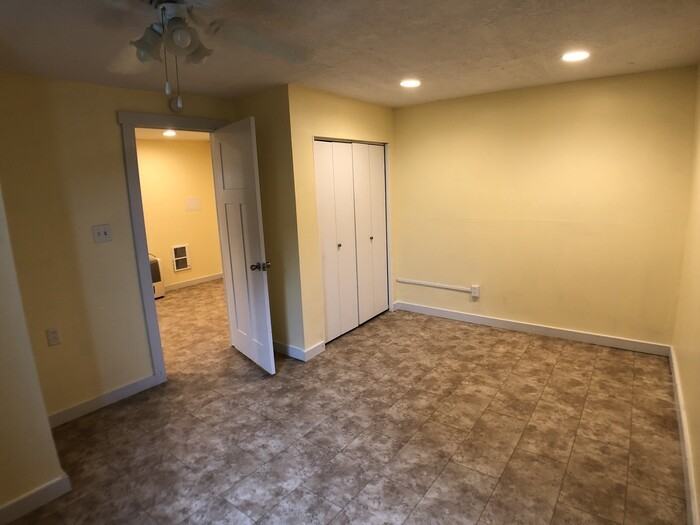 5139 160th St Se #C - Photo 7 of 12