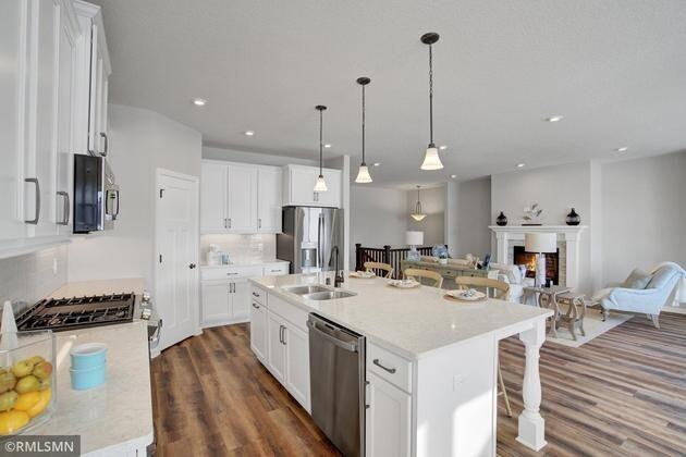 3716 192nd St W - Photo 4 of 24