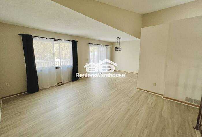 11221 Xavier Cir - Photo 4 of 12