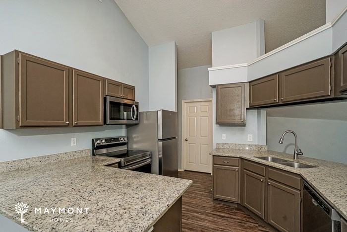 8039 Sunshine Trail Dr - Photo 7 of 15