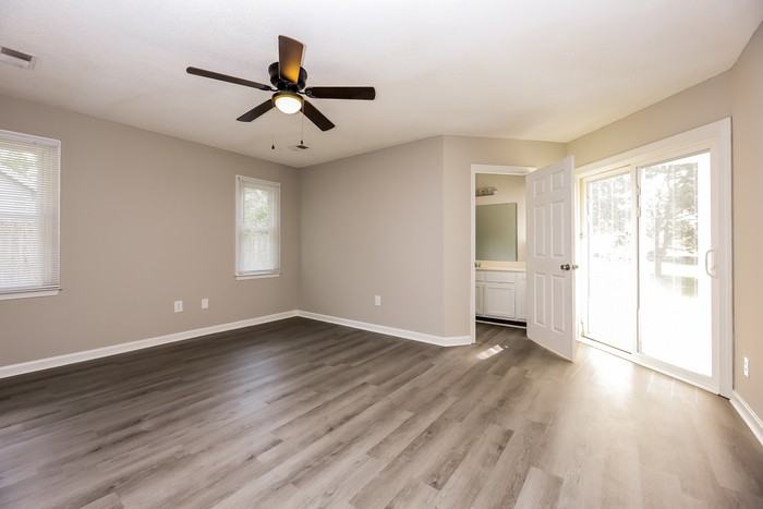 201 Walker Way - Photo 5 of 10