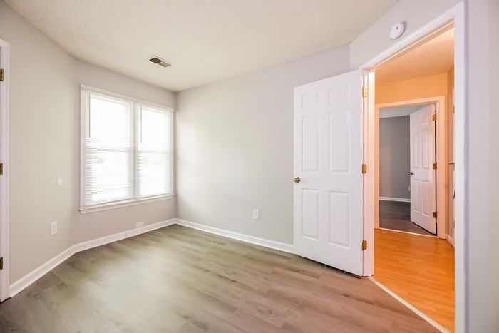 201 Walker Way - Photo 7 of 10