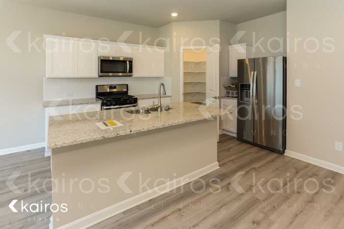 13629 Bellacosa Ave - Photo 4 of 16