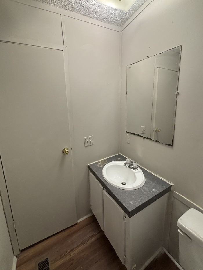 300 Ricks Road - Photo 6 of 15