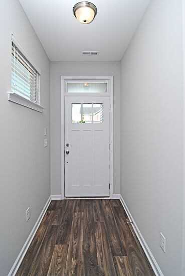 421 Hosea Ct - Photo 5 of 36