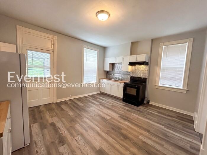 4308 Nebraska Ave #B - Photo 2 of 18