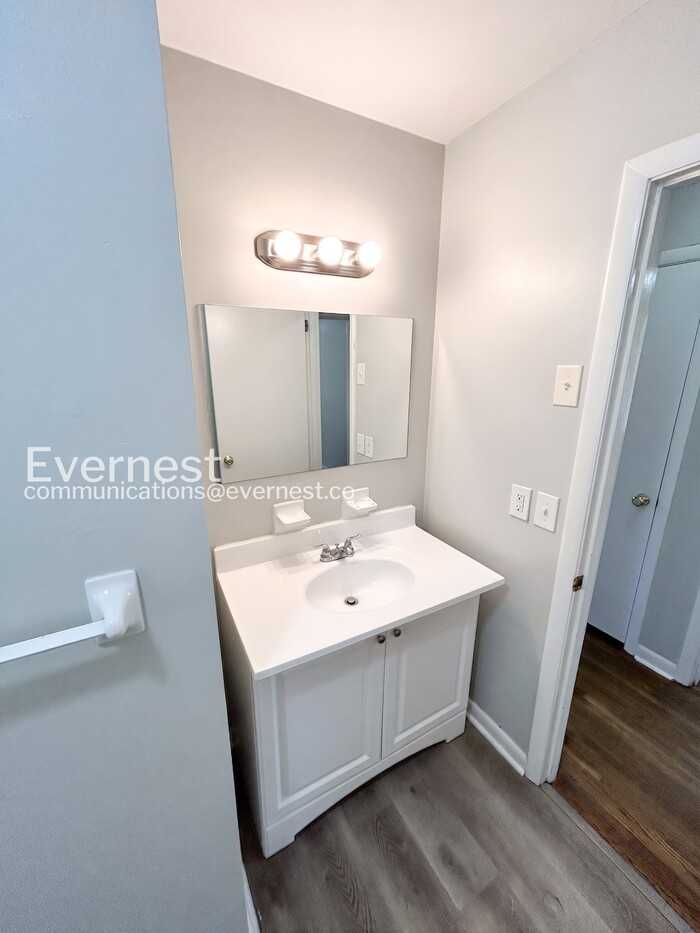 316 Bonnavue Dr - Photo 7 of 20