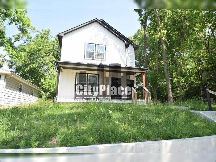 1722 Ingram St #A - Photo 4 of 20
