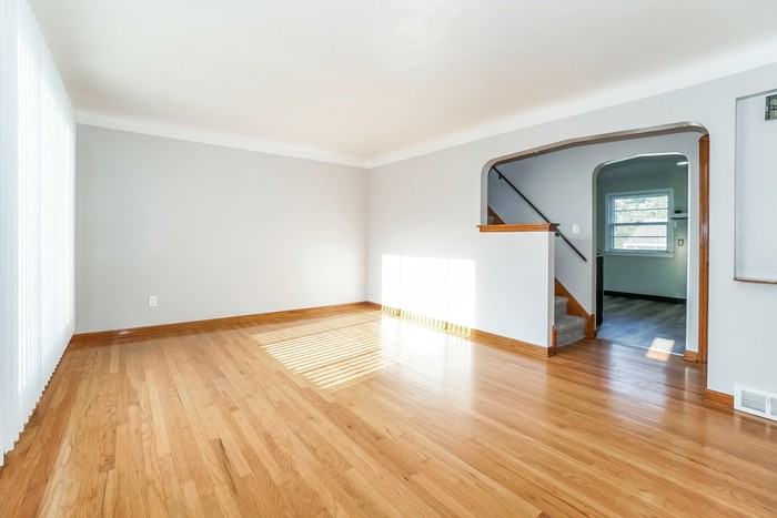 5158 Arch St - Photo 2 of 15