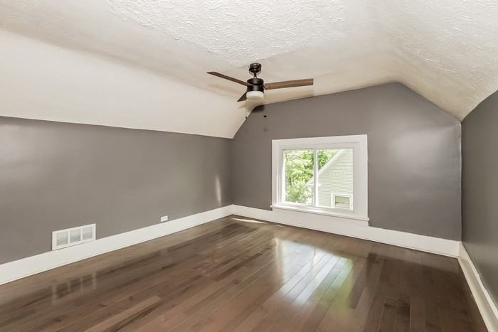 121 Westmoreland Ter - Photo 7 of 15