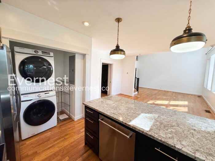 112 Crest Dr - Photo 4 of 25