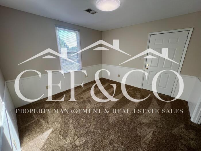 445 Pine Hills Rd - Photo 6 of 22