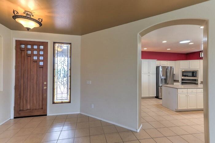 884 N Keyes Rd - Photo 5 of 46
