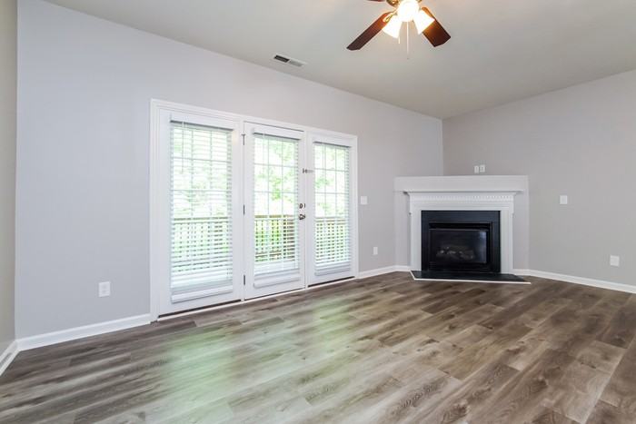 1654 Snowmass Way - Photo 5 of 18