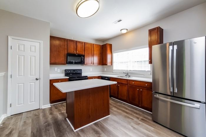 1654 Snowmass Way - Photo 7 of 18