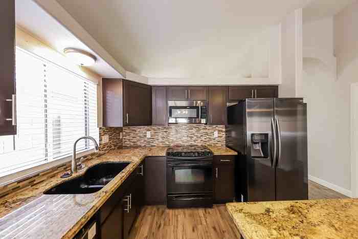 19434 N 7th Dr - Photo 7 of 16