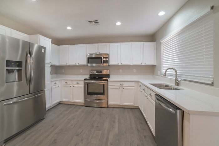 16178 W Young St - Photo 7 of 16