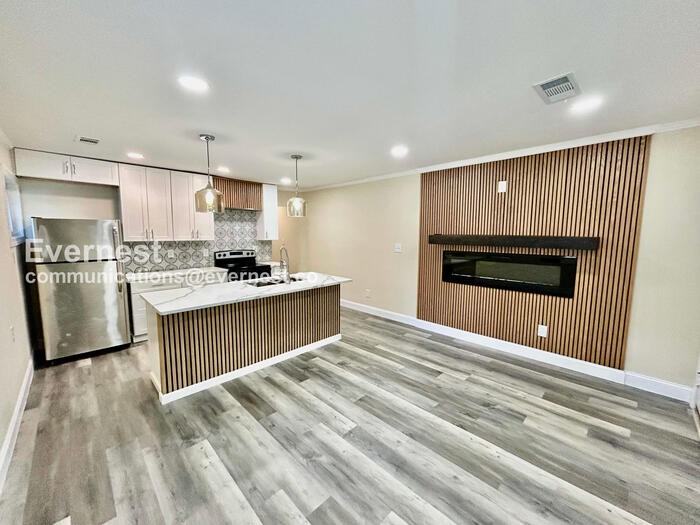 1000 Hill St Se #A - Photo 2 of 18