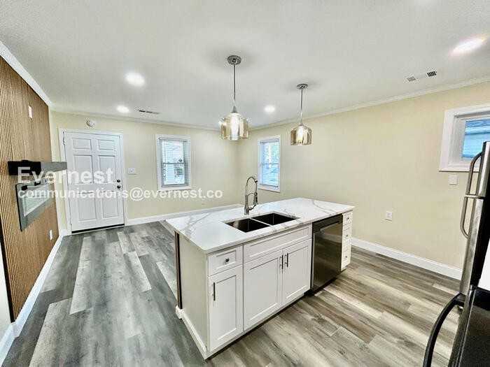 1000 Hill St Se #A - Photo 5 of 18