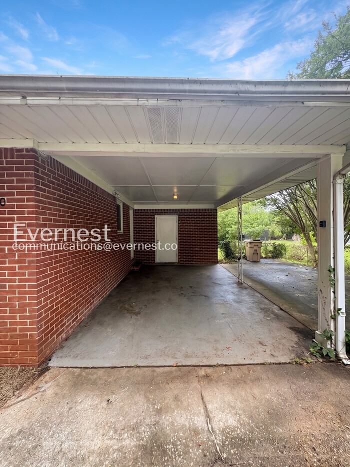 2690 Lake Harbin Rd - Photo 3 of 22