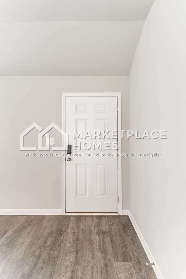 135 Broughton St - Photo 4 of 29