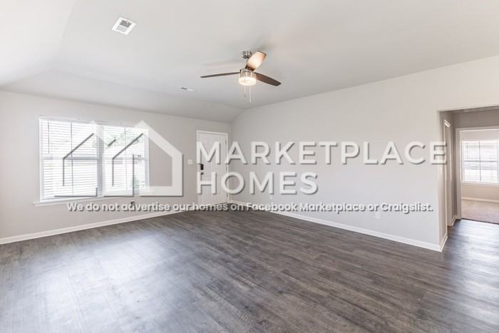 135 Broughton St - Photo 5 of 29