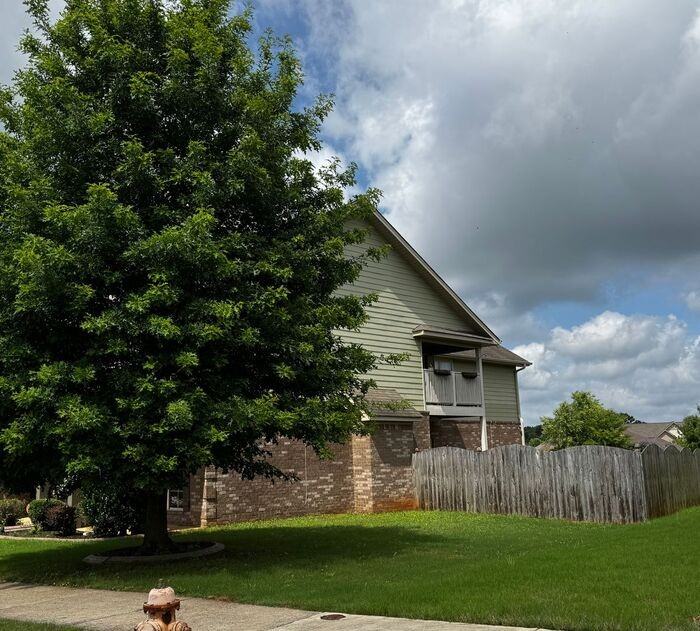 7605 Ashor Dr Nw - Photo 3 of 4