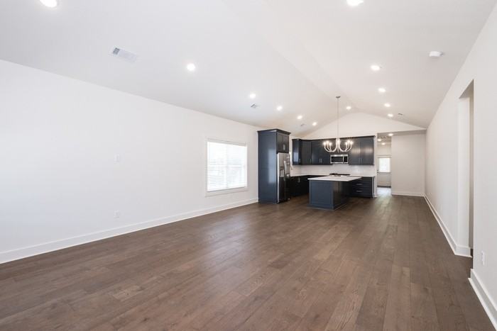 108 Pearl Ave - Photo 4 of 19