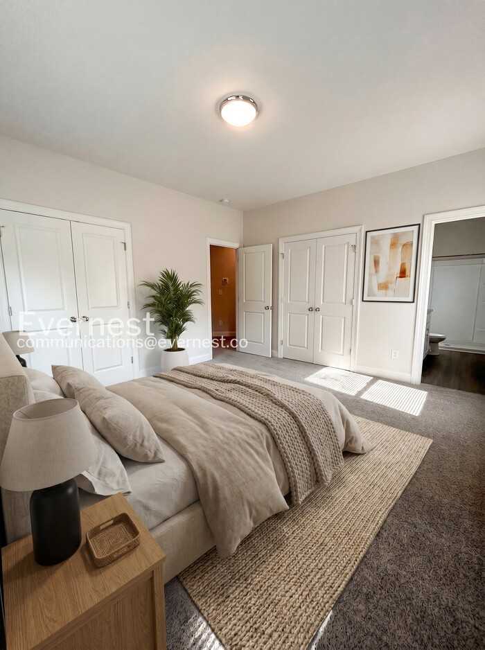 106 Elwood St - Photo 5 of 23