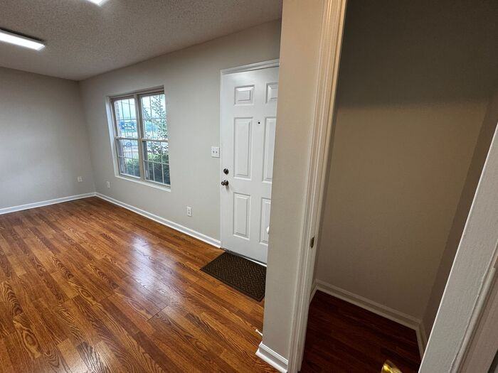 1775 Jeff Rd Nw #B - Photo 4 of 21