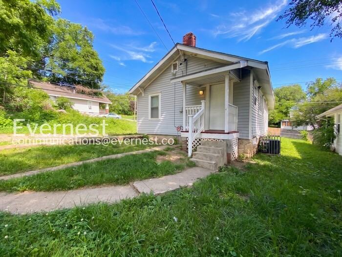 3017 E 51st St - Photo 2 of 23