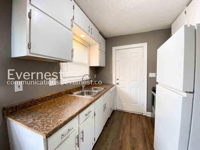 3017 E 51st St - Photo 3 of 23