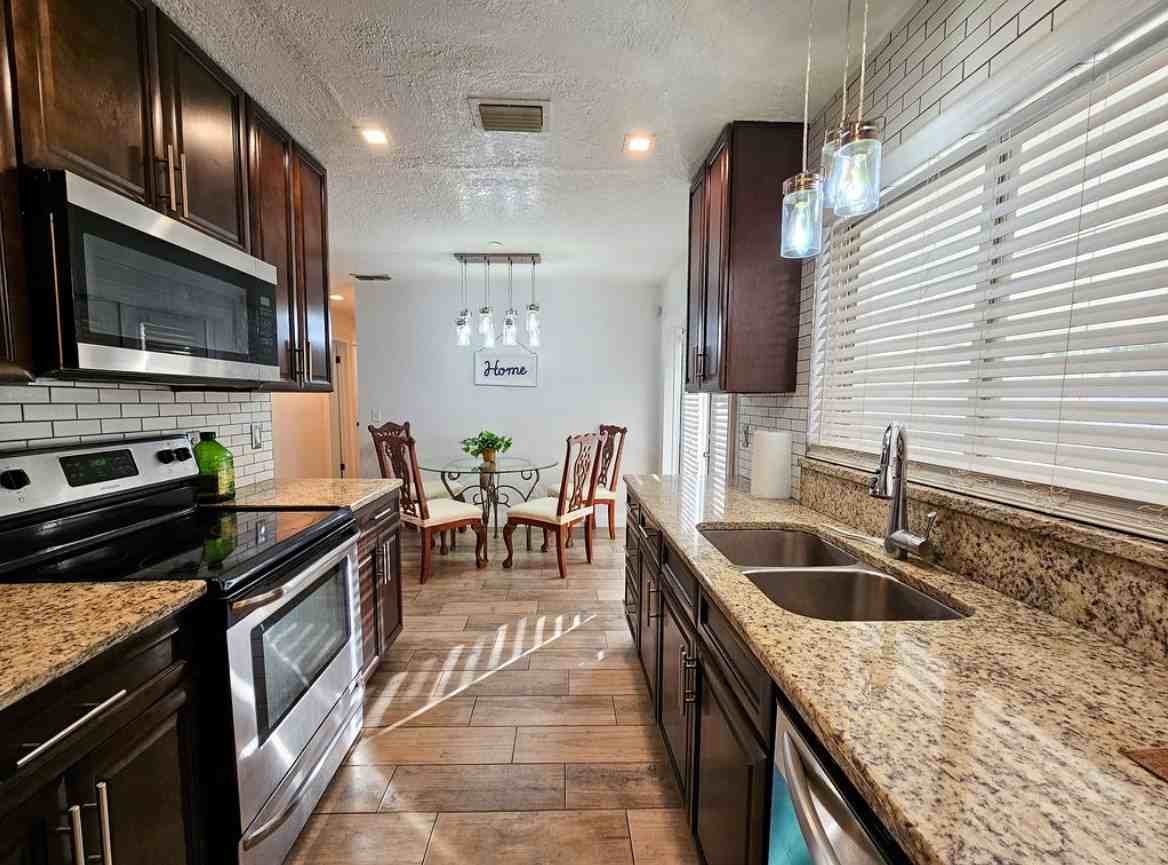 212 S Cortez Ave #NA - Photo 2 of 16