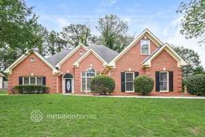 featured image of 2025 Fairway Close Ter