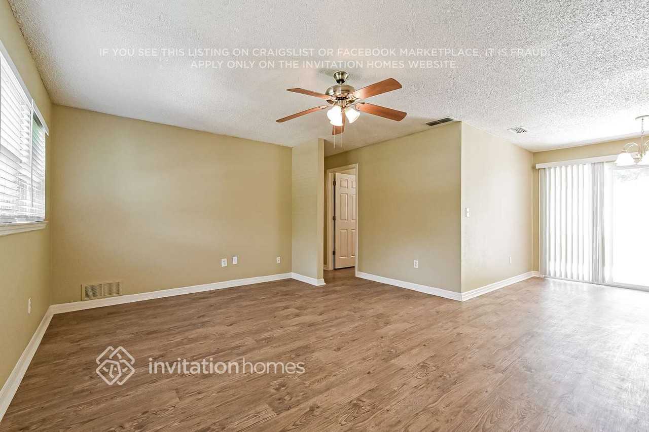 147 Burns Ave - Photo 4 of 17