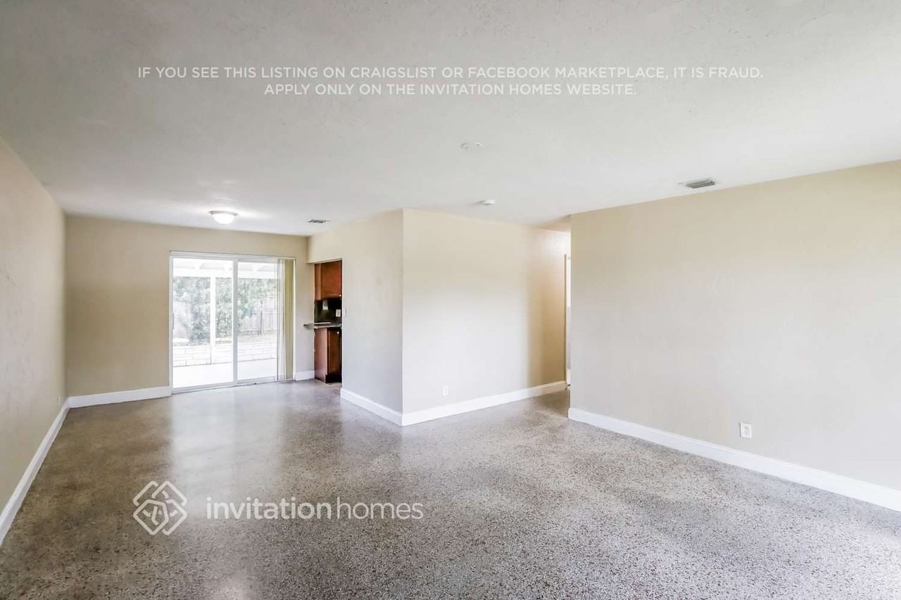 1848 Sw 37th Ave - Photo 3 of 17