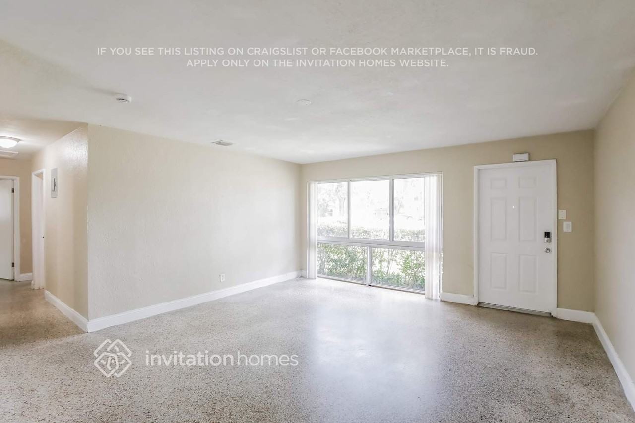 1848 Sw 37th Ave - Photo 4 of 17