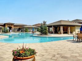 featured image of 121 E Victory Rd