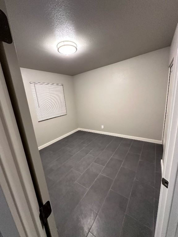 1102 W Cochise Dr #3 - Photo 5 of 7