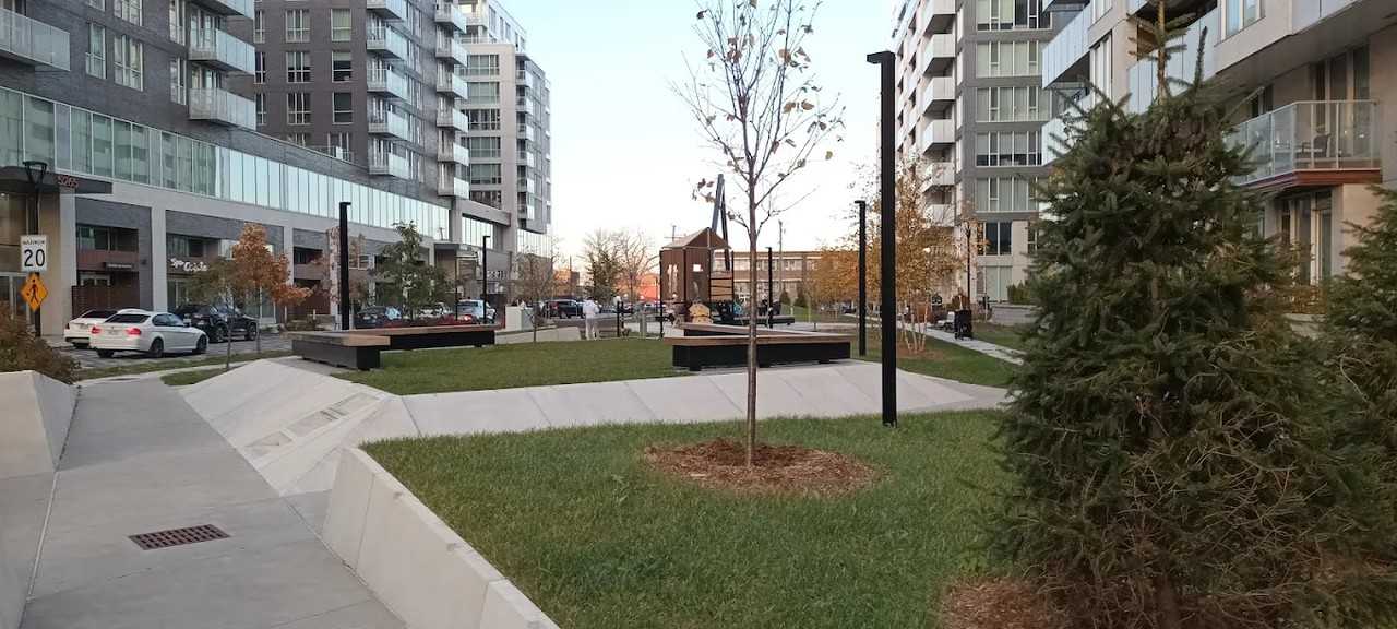 5175 Avenue de Courtrai #1111 - Photo 2 of 15