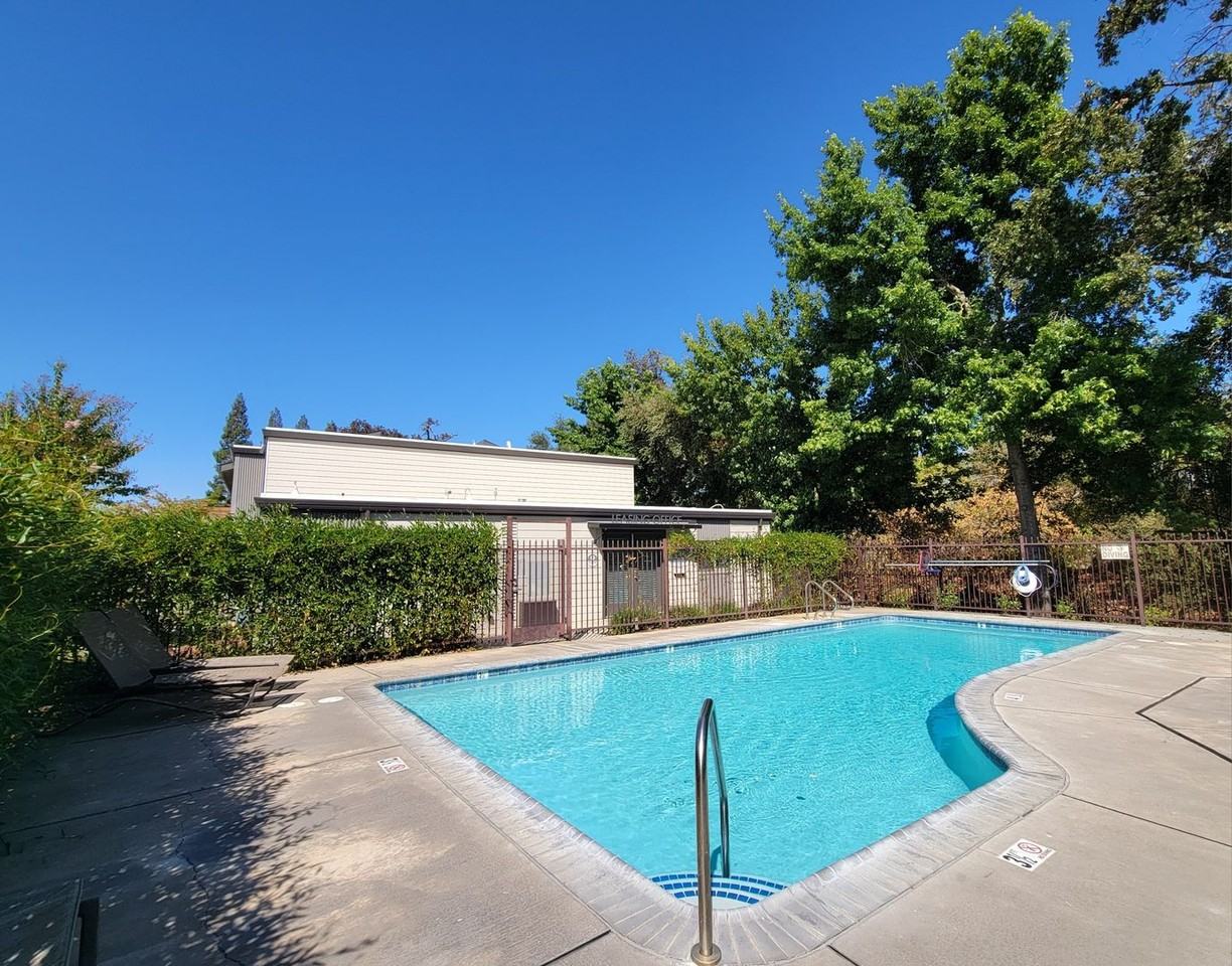 5100 Garfield Ave. - Photo 2 of 26