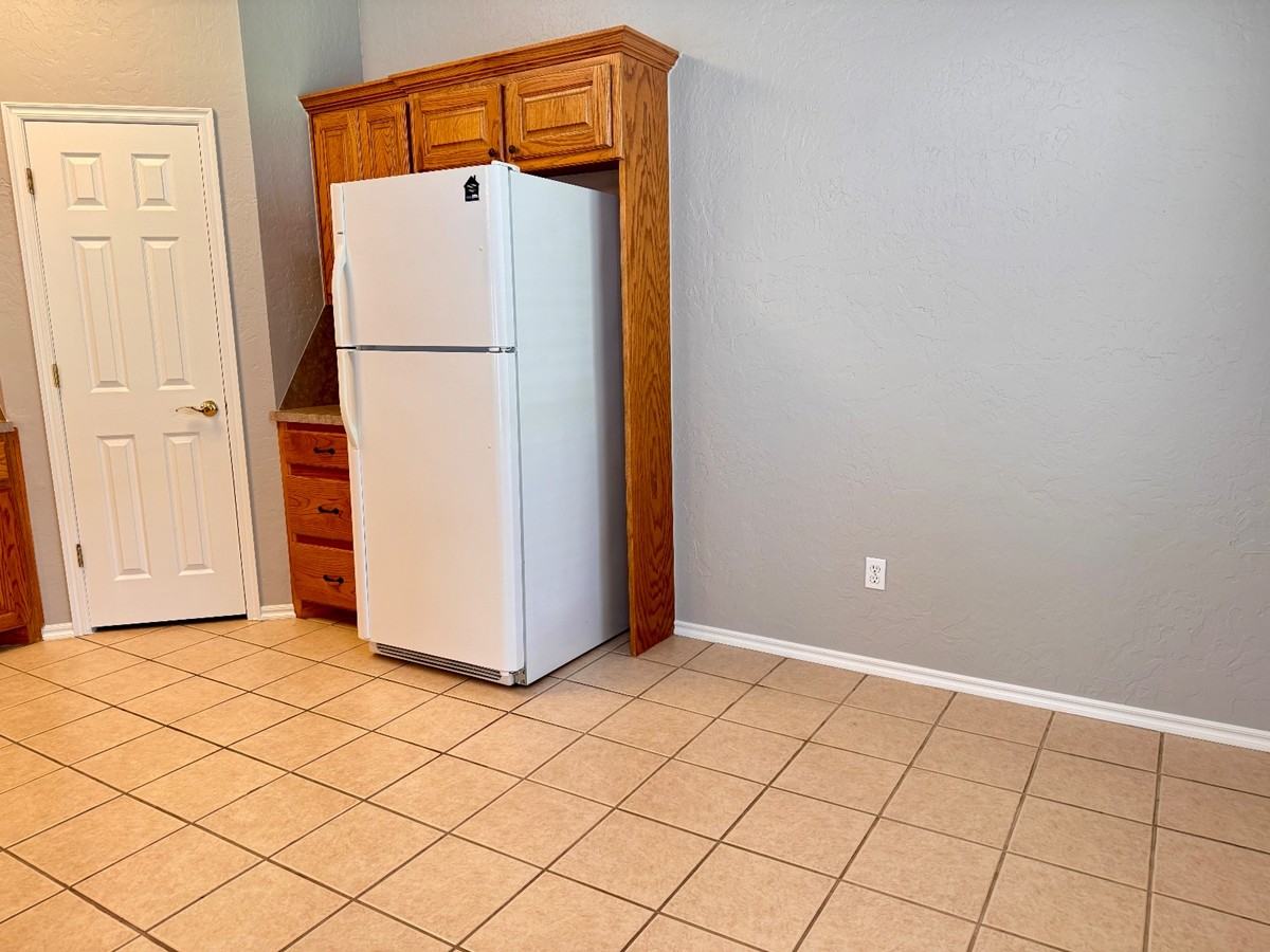 2201 Nw 155th St #1 - Photo 6 of 25