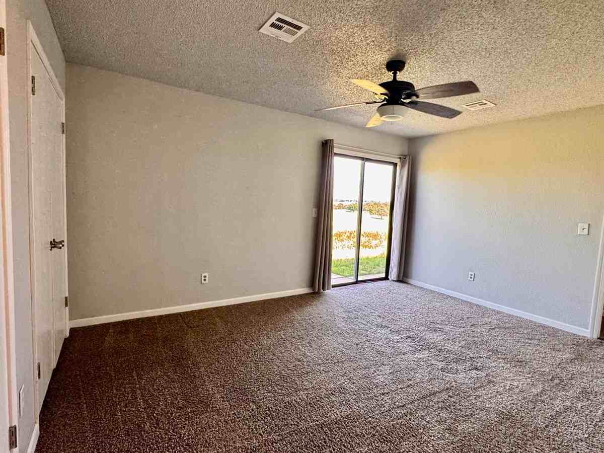 11402 N Lincoln Blvd #1 - Photo 7 of 13