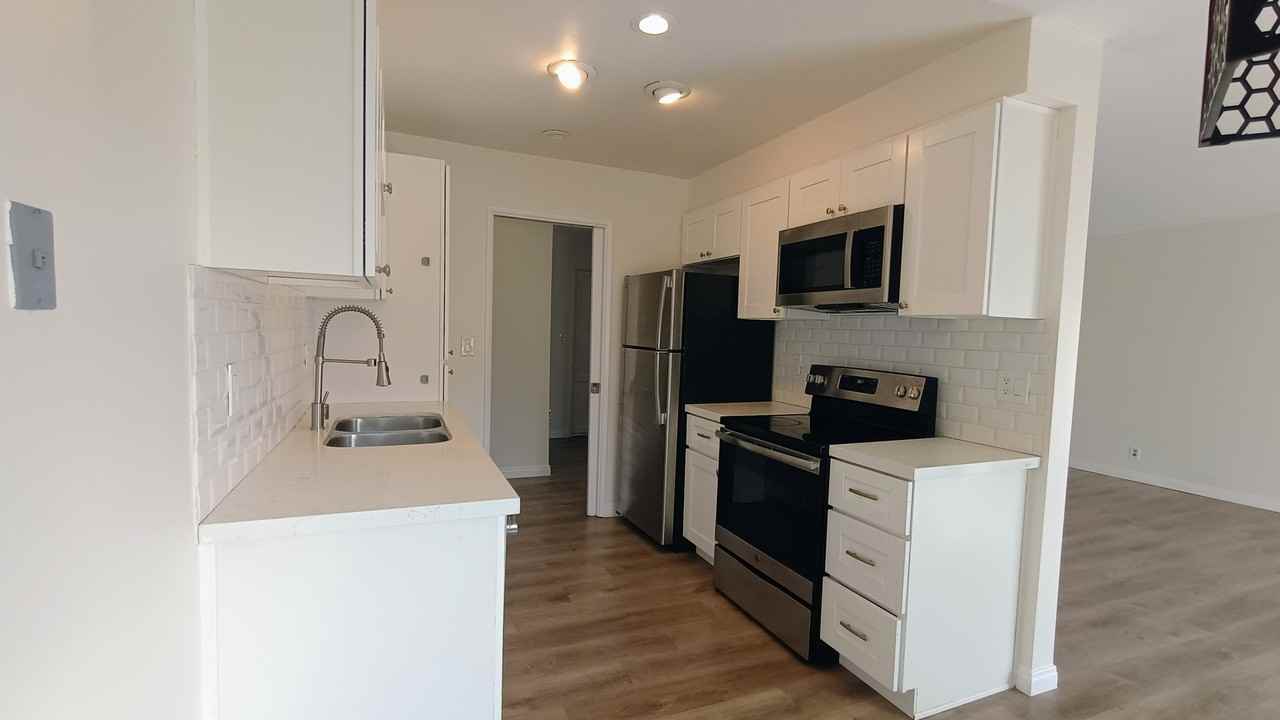 8633 Lake Murray Blvd #1 - Photo 4 of 20