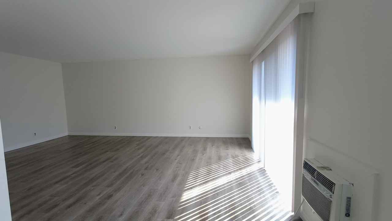 8633 Lake Murray Blvd #1 - Photo 5 of 20