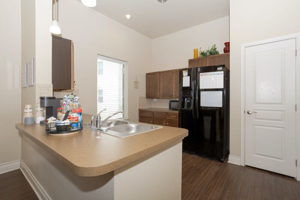 Live Oak Villas - Photo 5 of 13